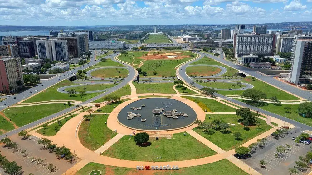 central-brasilia-park-and-buildings