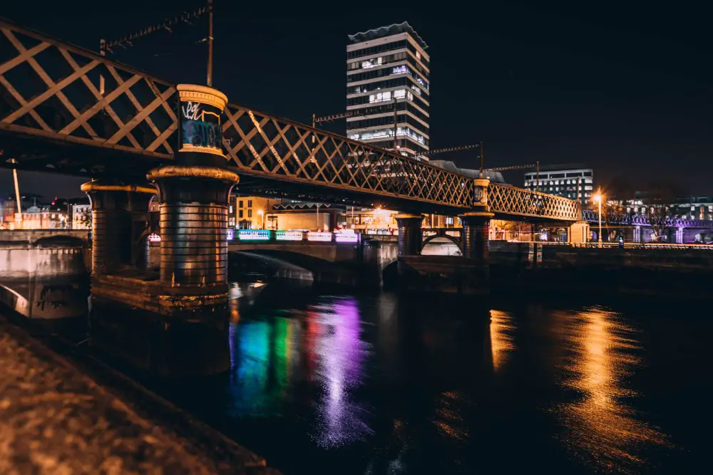 liberty-hall-dublin-at-night