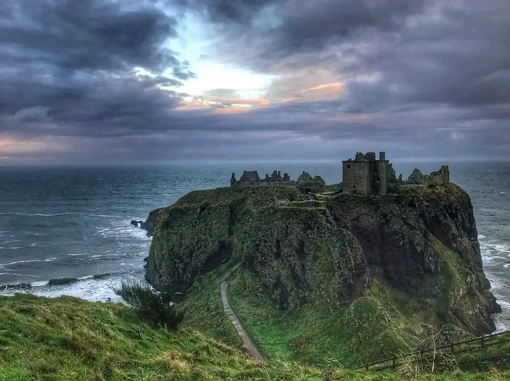 dunnottar castle overlooking north sea