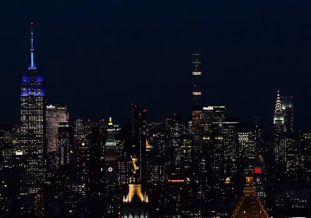 Empire State Building vs Chrysler Building: How Do They Compare?